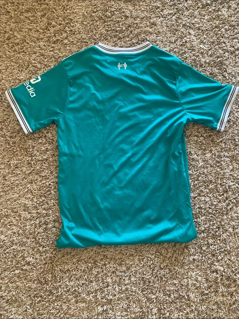Liverpool 25-26 away third jersey